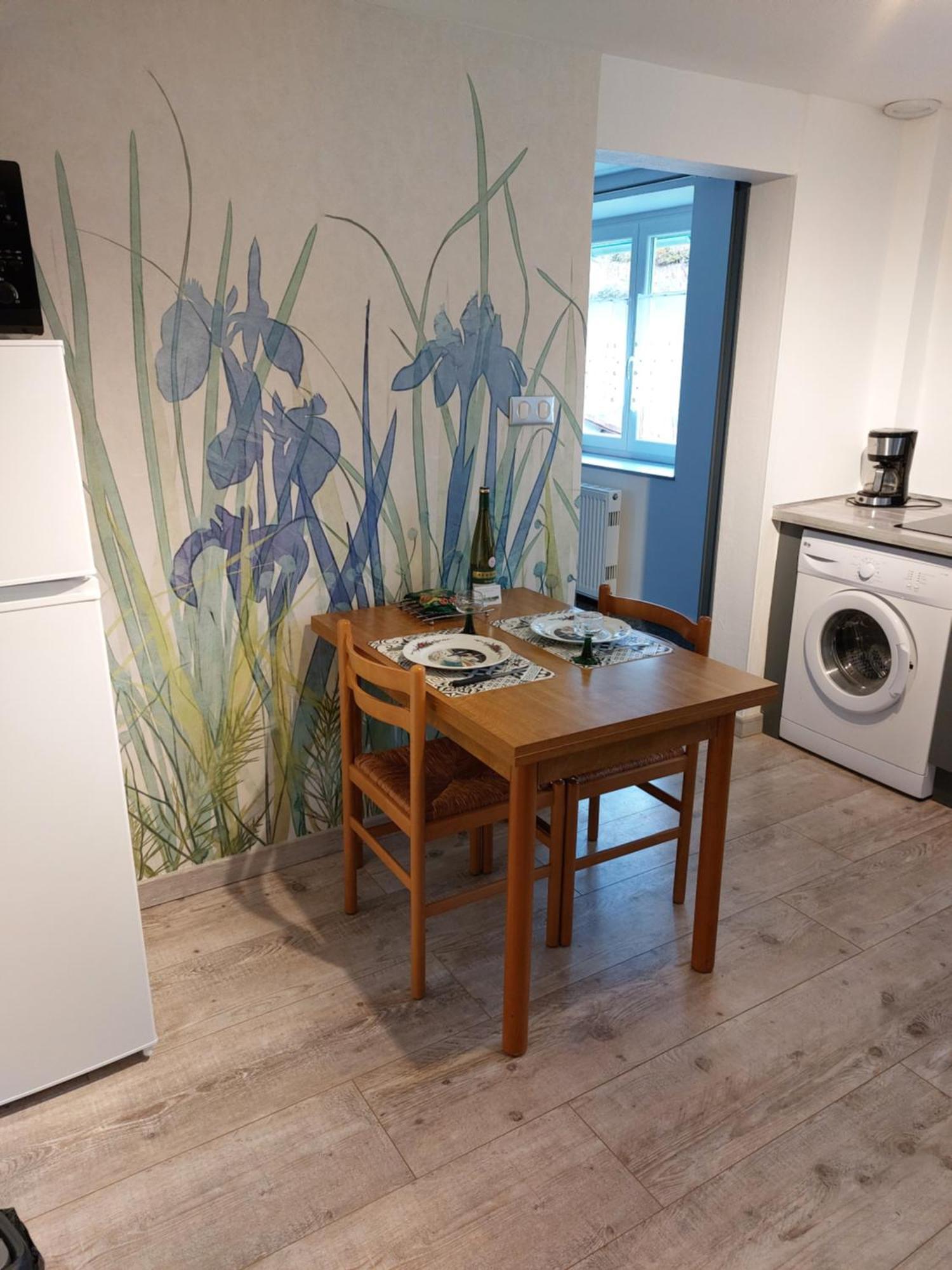 En Pleine Verdure Au Coeur Du Village Apartment