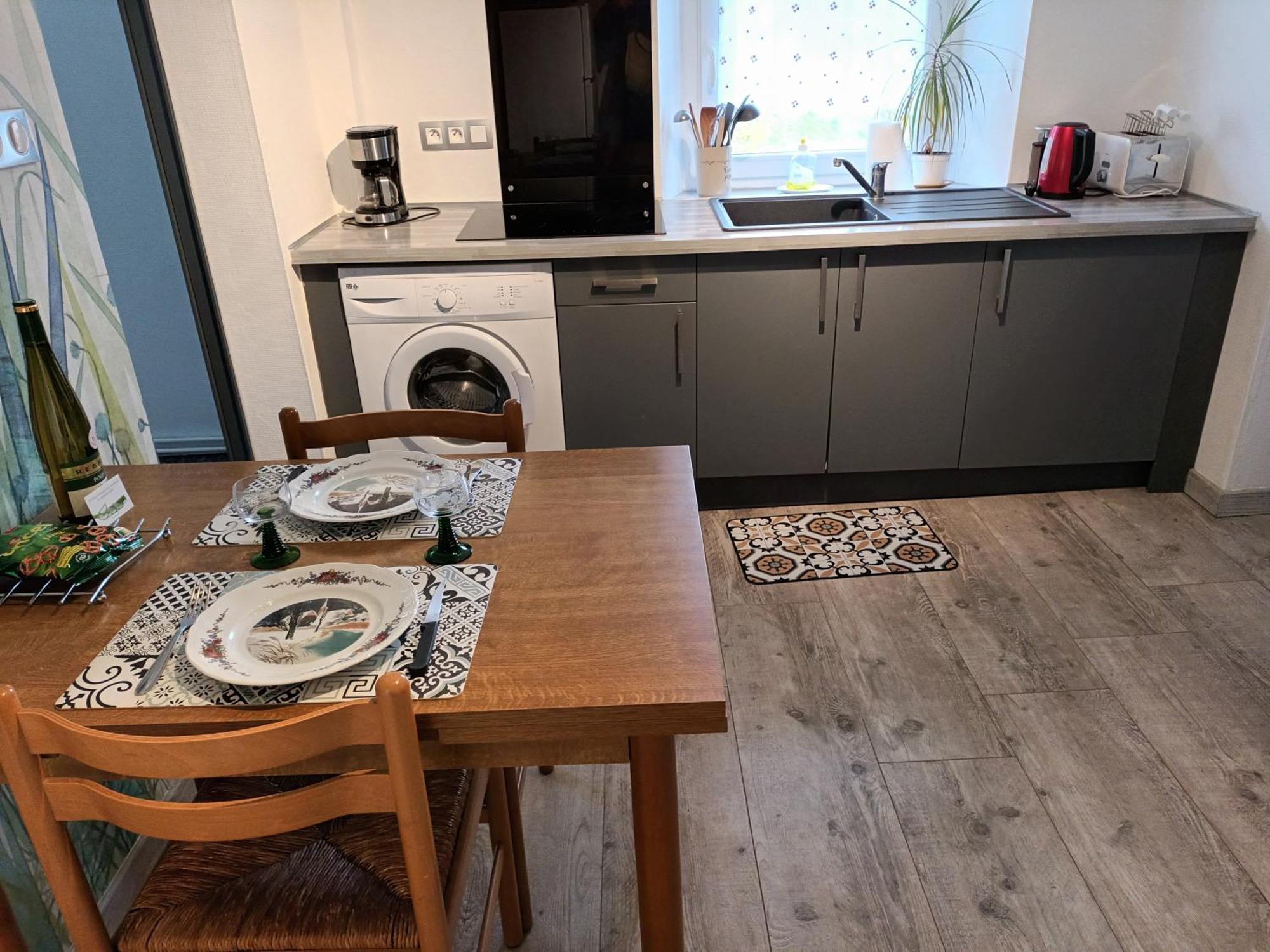 En Pleine Verdure Au Coeur Du Village Apartment *